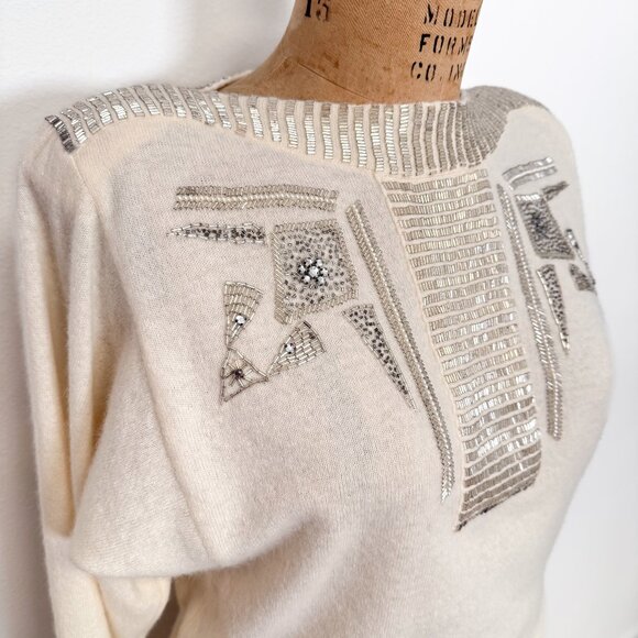 Vintage 80s Anne Klein Cream Lambswool Angora Beaded Batwing Sweater Size Medium - Picture 4 of 13